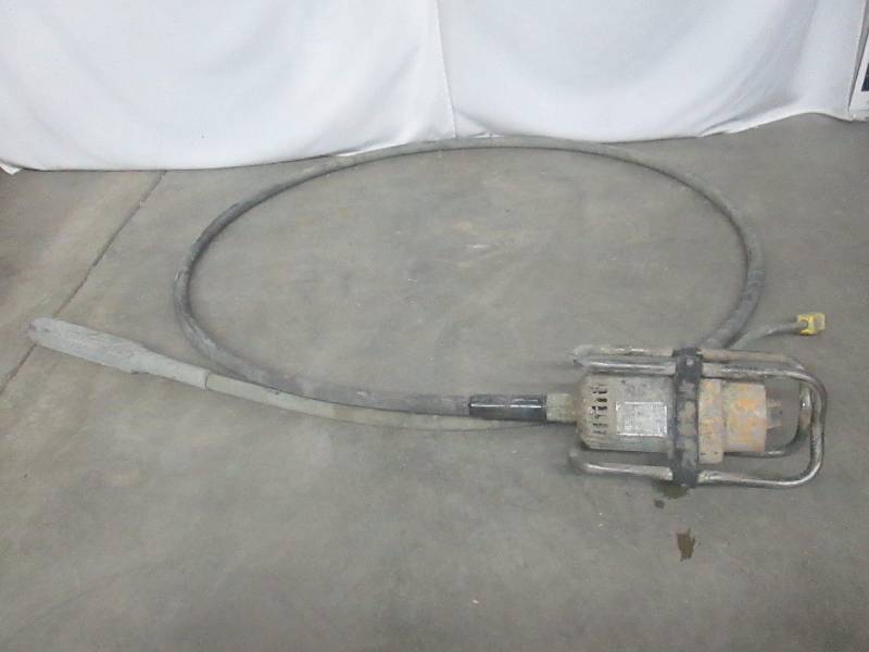 lot 23 image: Concrete Vibrator