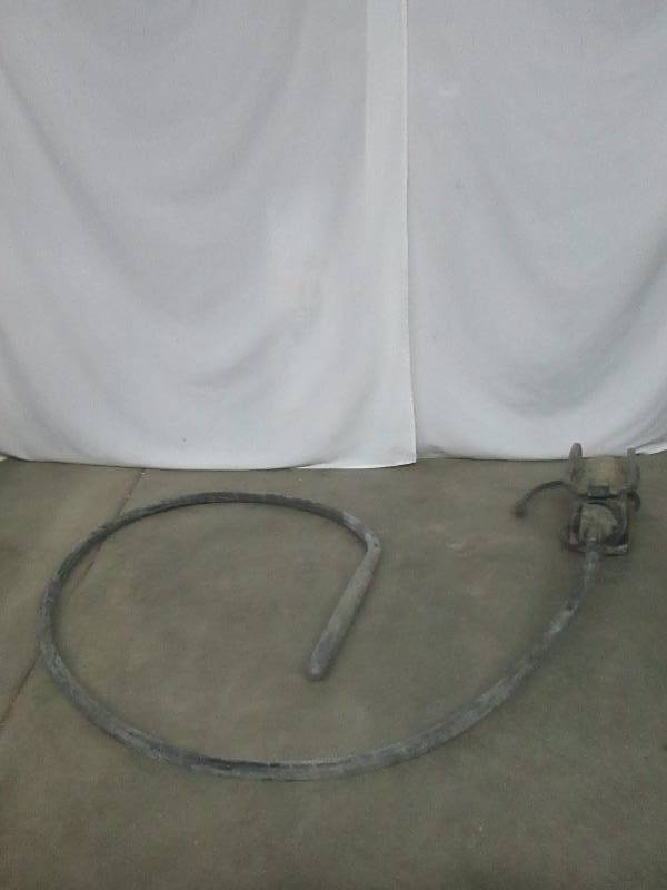 lot 24 image: Concrete Vibrator