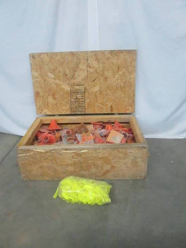 lot 43 image: Box of Orange Rebar Safety Caps
