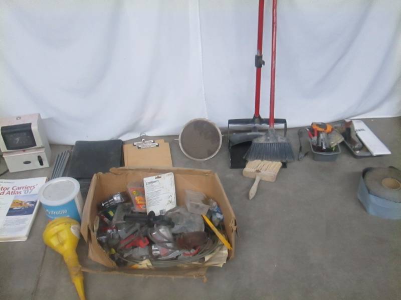 lot 72 image: Miscellaneous Lot of Hand Tools and Supplies