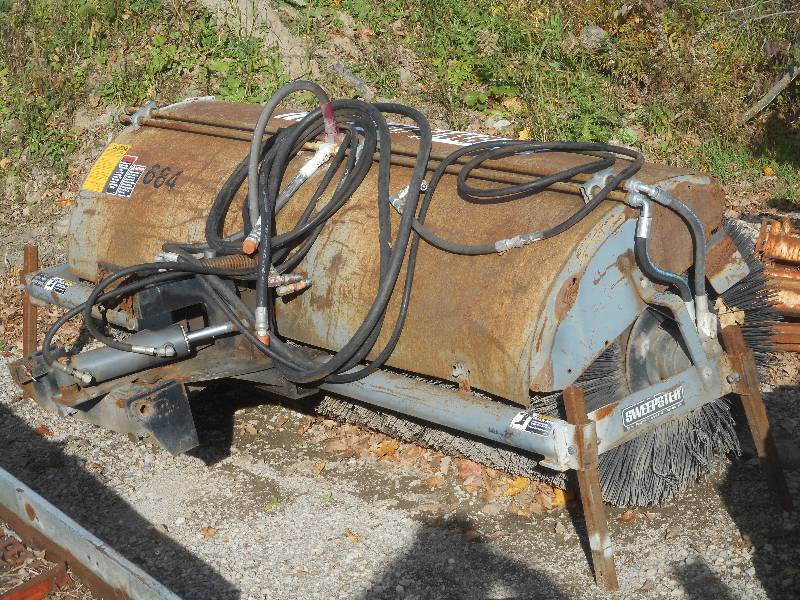 Sweepster Model D32P8 Hydraulic-Dri...