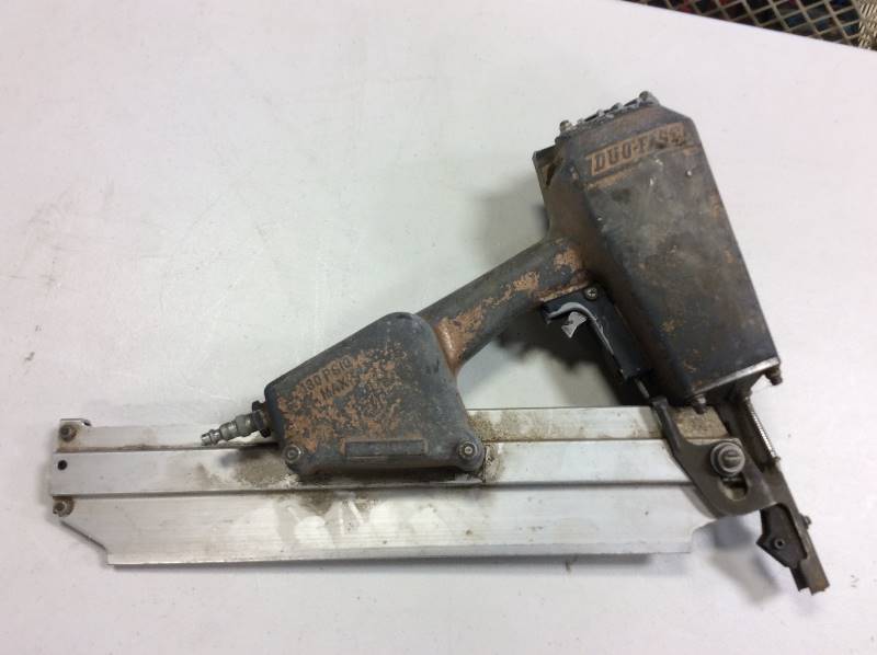 Duo-Fast Air Nailer (needs work)