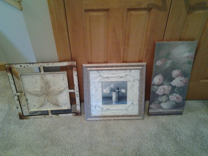 lot 51 image: 3-Assorted Pictures