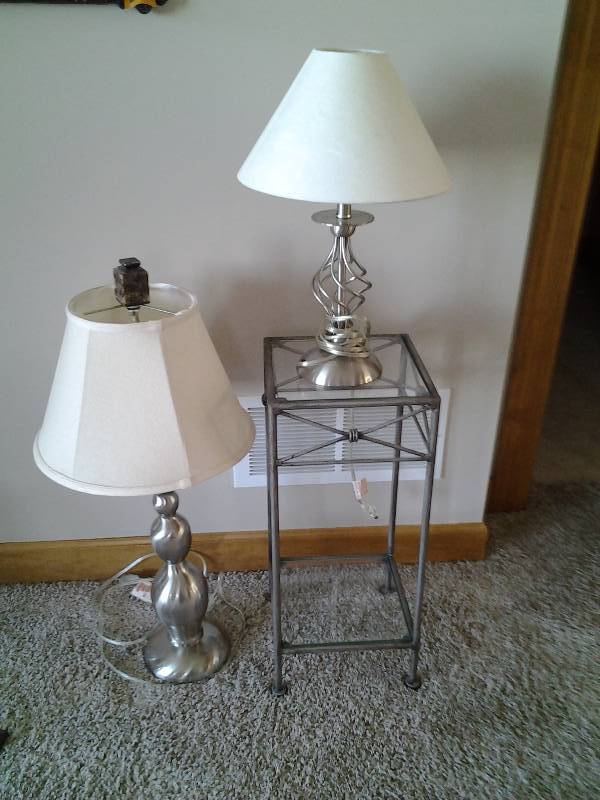 lot 61 image: Small Brushed Nickel Glass Top Table With 2-Lamps