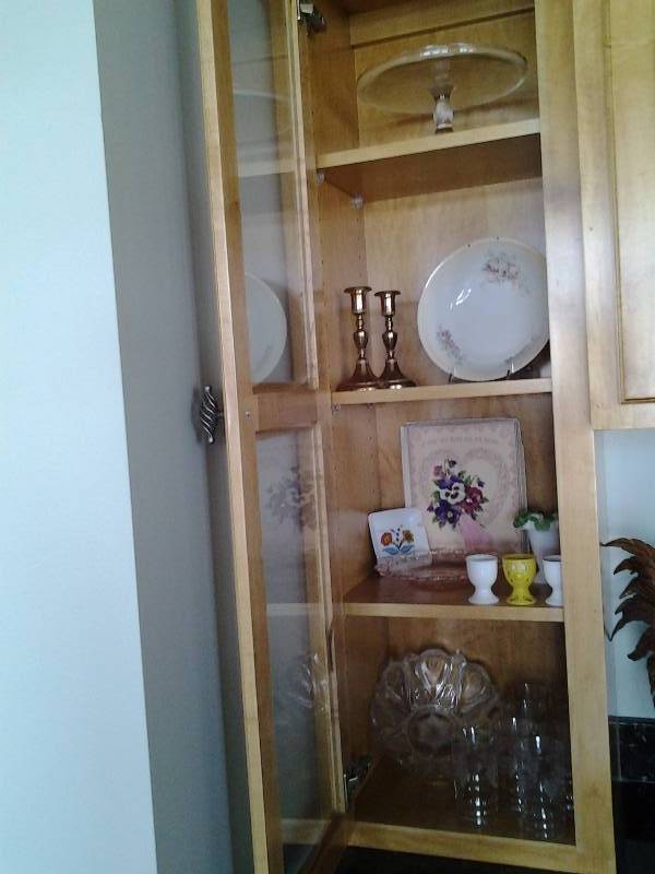 lot 65 image: Contents In Cabinet Vintage & Antique Glassware-Cake Stand, Depression Glass, Etched Tumblers, Germany Bowl