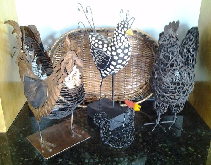 lot 66 image: Large Chicken Statues, 1-Basket