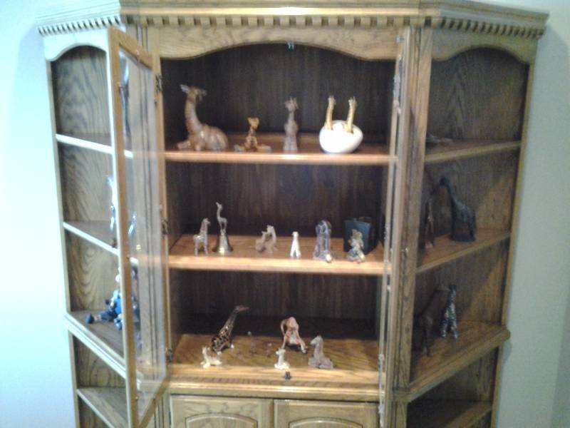 lot 93 image: Collection Of Giraffe Figurines (Glass, Wood, Fabric, Pottery)