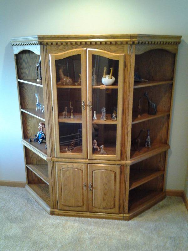 lot 94 image: Oak 3-Piece Display Cabinet