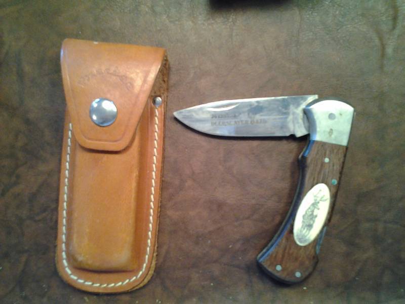 lot 114 image: Deer Slayer Knife With Sheath