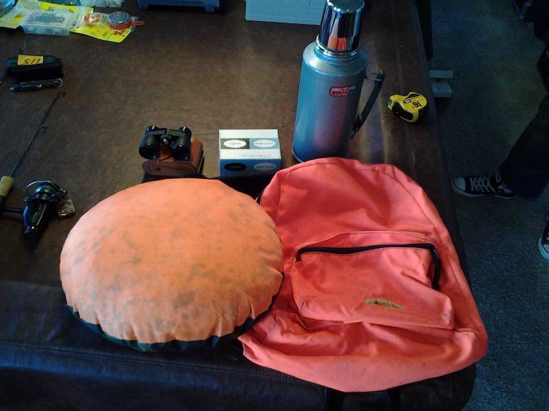 lot 116 image: Heat Seat, Back Pack, Thermos, Jason Binoculars 4x30