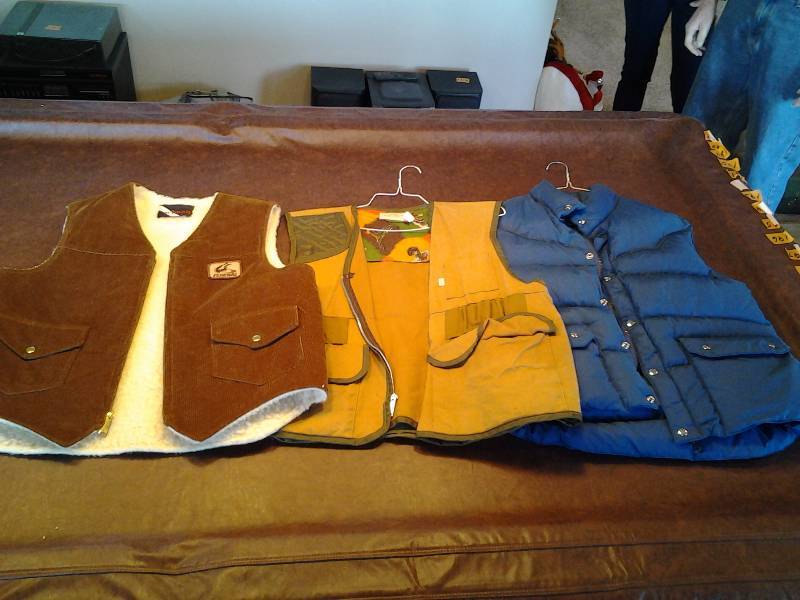 lot 171 image: Federal Corduroy Fleece Lined Field Vest & Down Vest Size Large