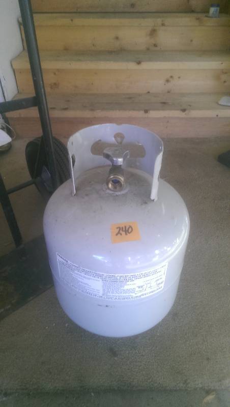 lot 240 image: Propane Tank - Full (30 lb)