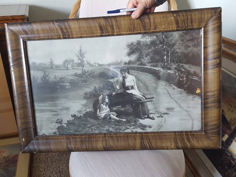 lot 102 image: Vintage Framed Black & White Picture 28x18