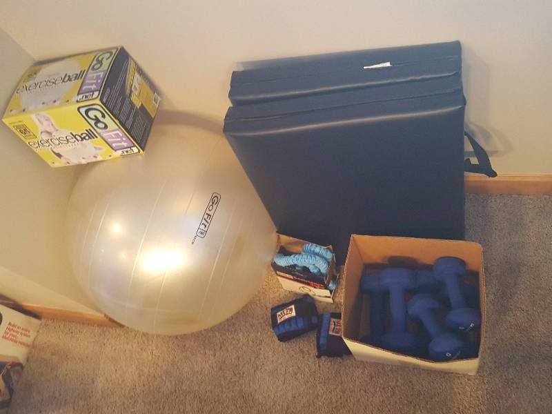 lot 157 image: Weights & Exercise Equipment