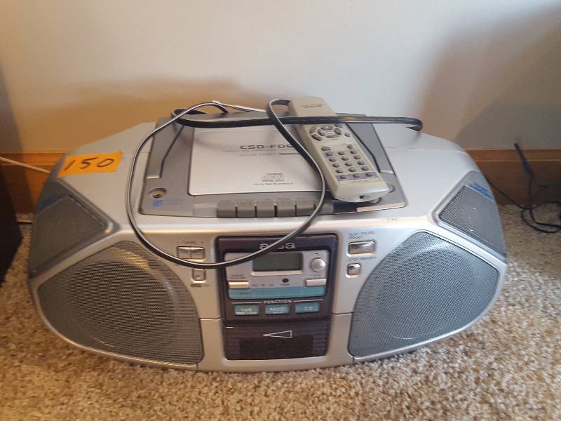 lot 150 image: Aiwa Boom Box With Remote Control