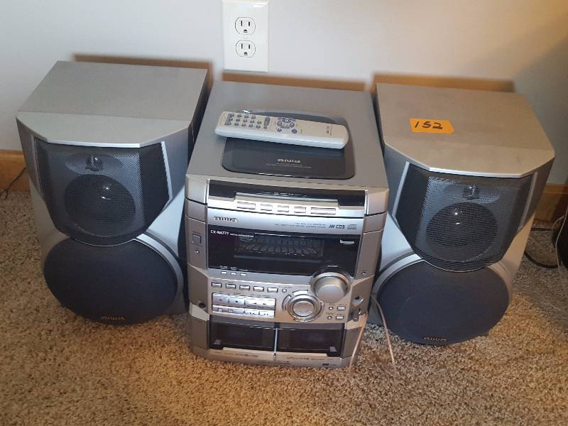lot 152 image: Aiwa Stereo With Remote Control