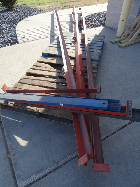 lot 204 image: Misc Steel Pieces, 3 Longest Pieces are