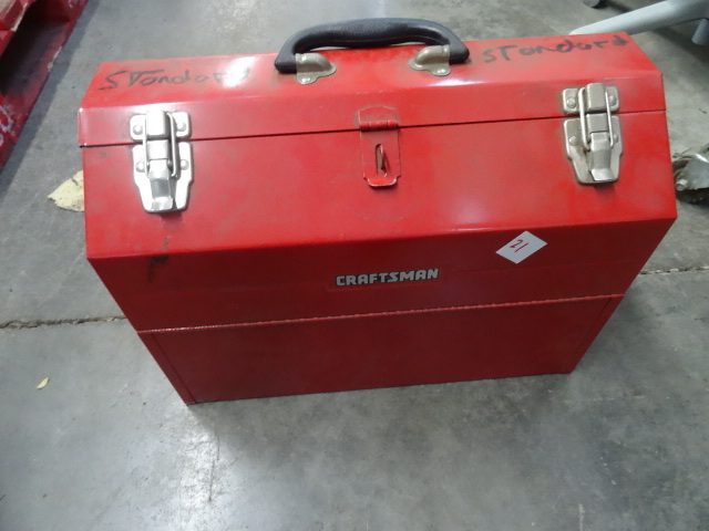 lot 21 image: Craftsman Hand Carry Tool Box.