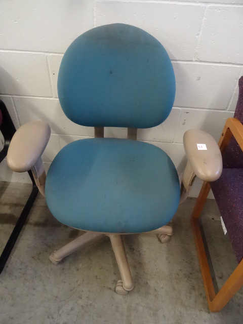 lot 52 image: Office Chair on Wheels