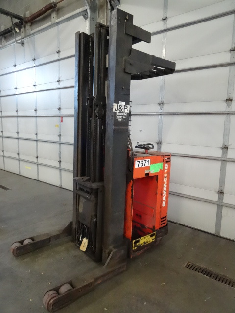 lot 66 image: Raymond Electric Stand Up Forklift.