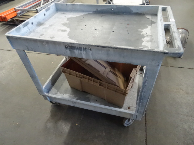 lot 67 image: Pol 4 Wheel Shop Cart. Tote With Lid
