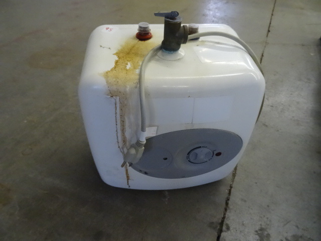 lot 95 image: Small Wash Sink Water Heater