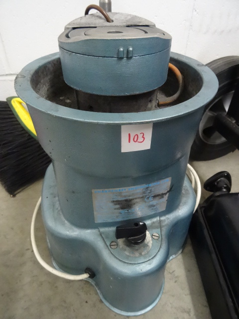 lot 103 image: Sharpen Set Engineering LTD.
