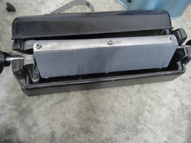 lot 104 image: Norton Multi Oil Stone for Sharpening