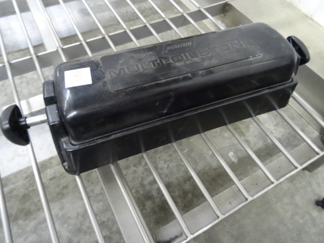 lot 105 image: Norton Multi Oil Stone for Sharpening