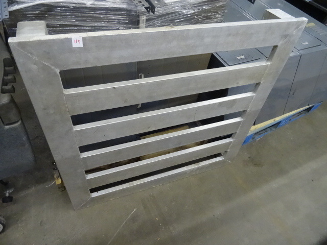 lot 119 image: 40 X 42 X 6 Aluminum Dunnage Rack