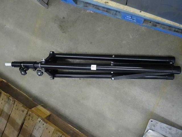 lot 127 image: Knight Industries Heavy Duty Speaker