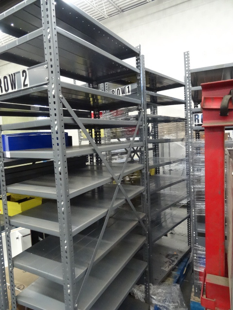 lot 137 image: Metal Shelving Unit 36 X 18 X 85