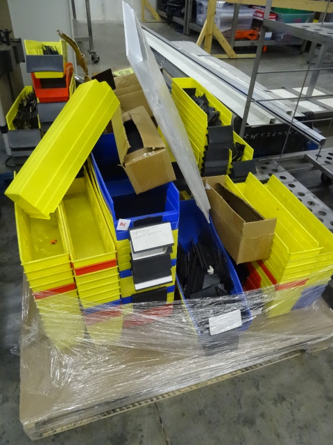 lot 141 image: Pallet Of Misc Plastic Hardware Bins