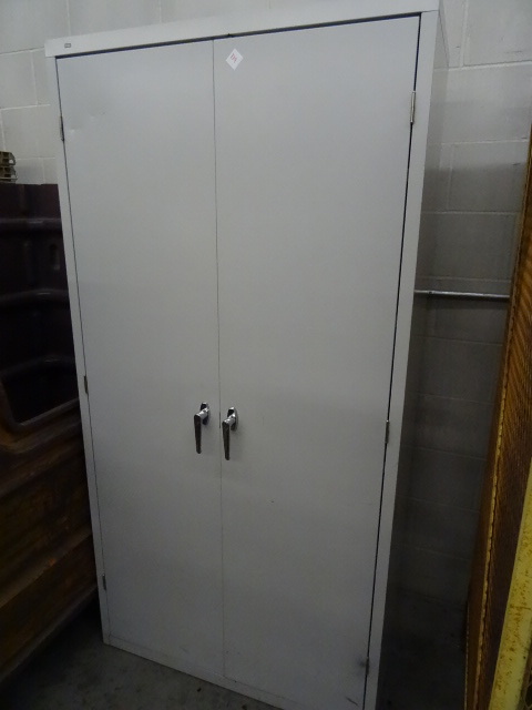 lot 179 image: 2 Door Metal Cabinet 5 Shelves 36 X 18 X 72
