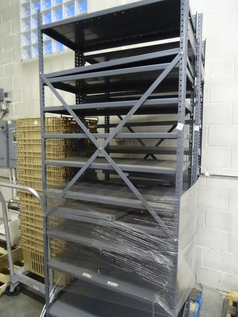 lot 193 image: Metal Shelving Unit 36 X 18 X 85