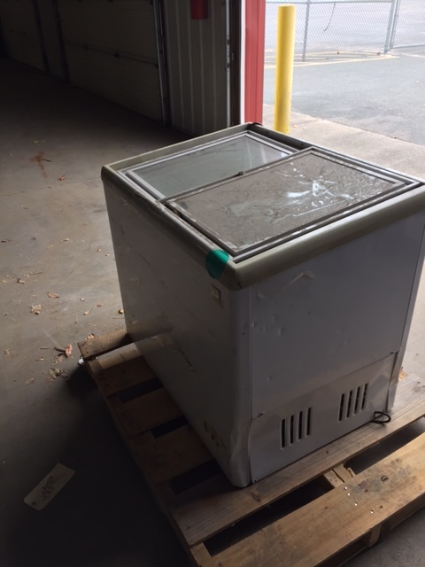 lot 224 image: Avanti Freezer