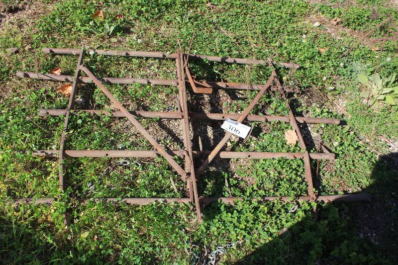 lot 306 image: Farm Rake