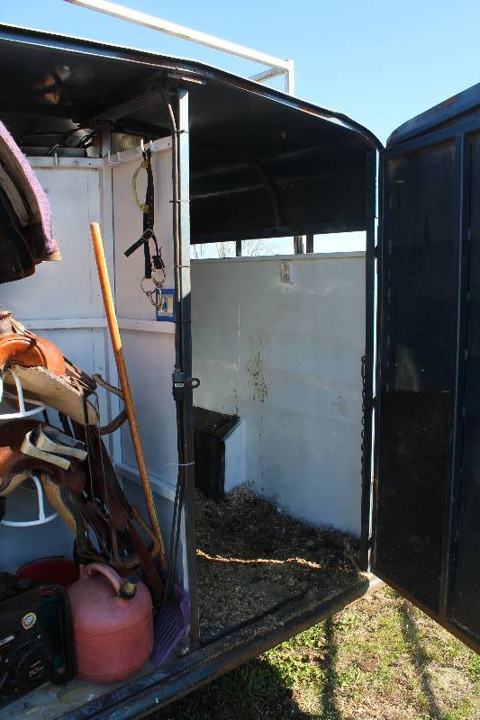 1980 McQuerry 5th Wheel Horse Trailer Mondovi WI. Farm Equipment KBID