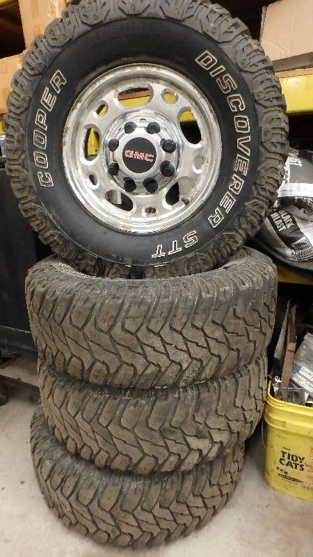 GMC Factory 16 Alloy wheels