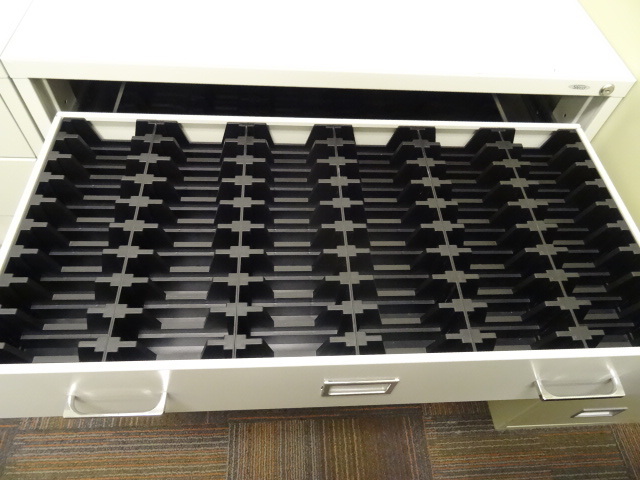 4 drawer metal cabinet