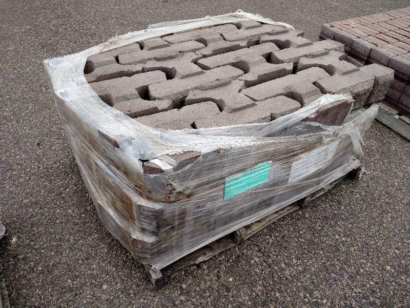 (36) Colonial  Std. Bluestone, 6x18...