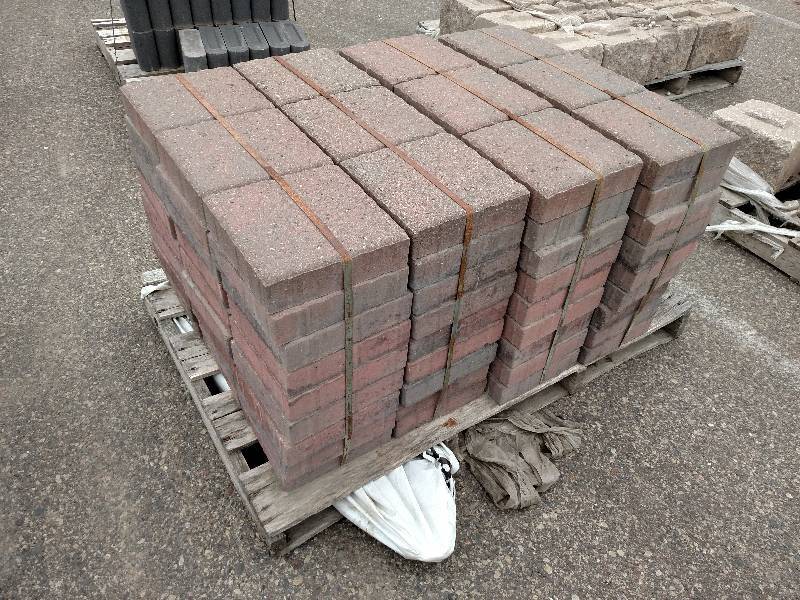 (109) Cobble Large Square, Millstre...