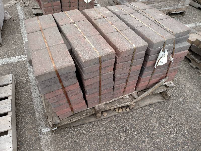 (135) Cobble Large Square, Millstre...