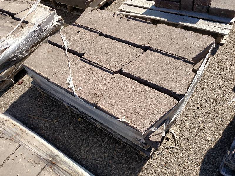 (27) Sets Highland Retaining Block ...