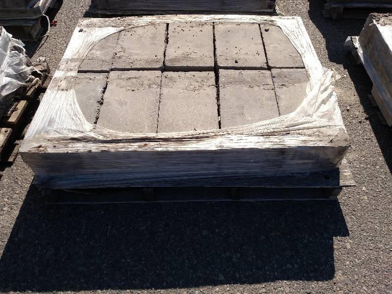 (20) Highland Column Corner, Majest...