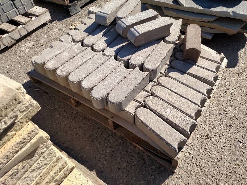 (57) Interlock Bullet Edgers, Natur... Bachman's Cedar Acres KBID