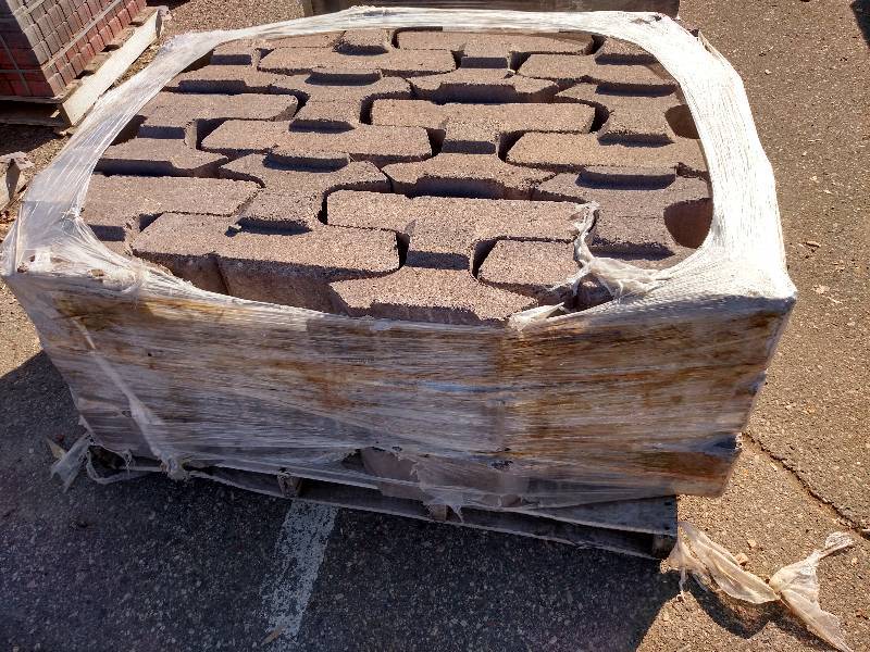 (36) Colonial  Std. Bluestone, 6x18...