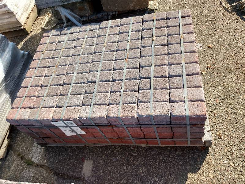(420) Borgert Cobble Paver, Millstr...