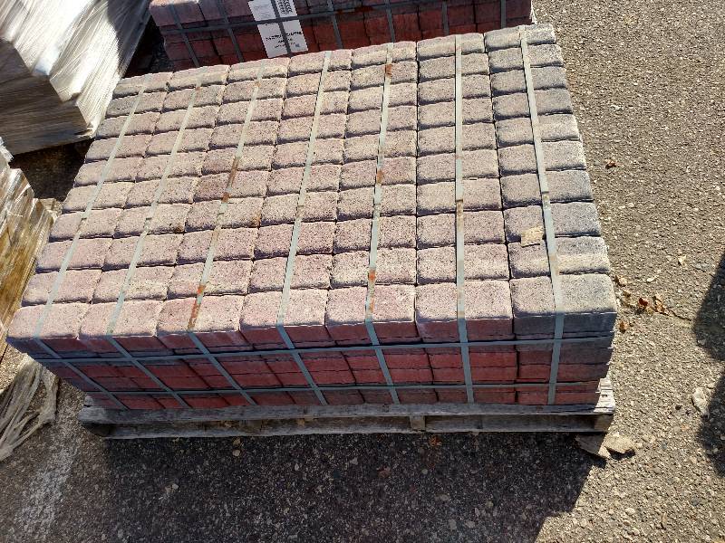(420) Borgert Cobble Paver, Millstr...