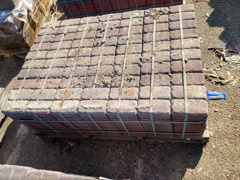 (420) Borgert Cobble Paver, Millstr...